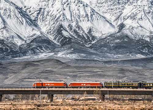 大型纪录片组跟拍服务，穿越无人区保障